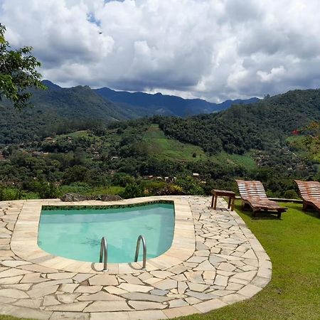 Casa Alpina Com Vista Panoramica De Lumiar Villa Nova Friburgo Kültér fotó