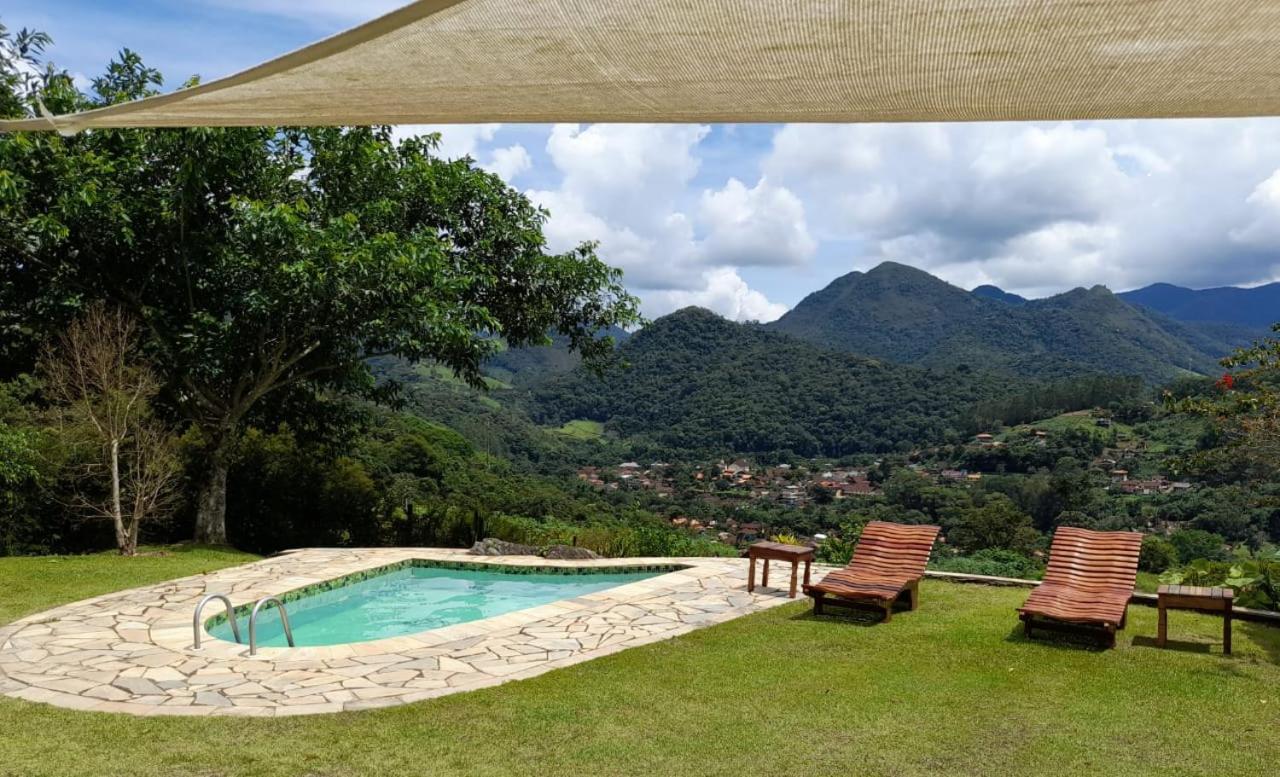 Casa Alpina Com Vista Panoramica De Lumiar Villa Nova Friburgo Kültér fotó